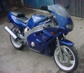 1993 Yamaha FZR 600 photo